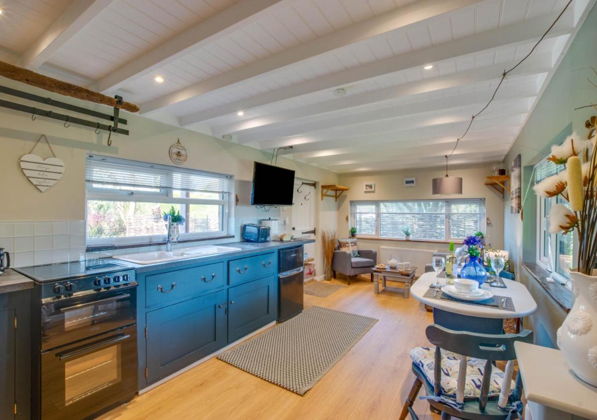 The Cabin at Bragdy - Housity
