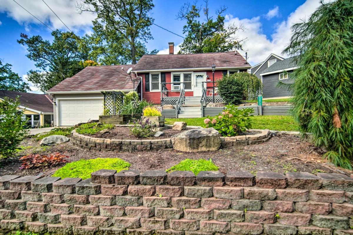 Lakefront Burton Home with Deck, Grill and Views! - Housity