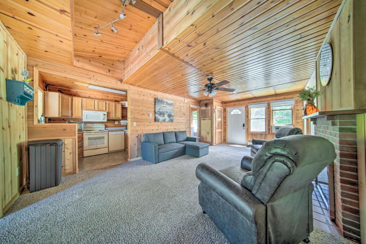 Lakefront Burton Home with Deck, Grill and Views! - Housity