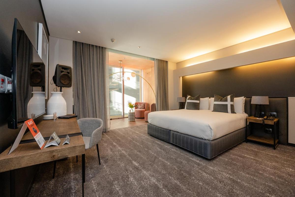 The Capital 15 on Orange Hotel & Spa - Housity