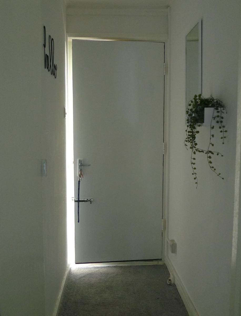 Whole Apartment with Balcony Breakfast & Parking - Housity