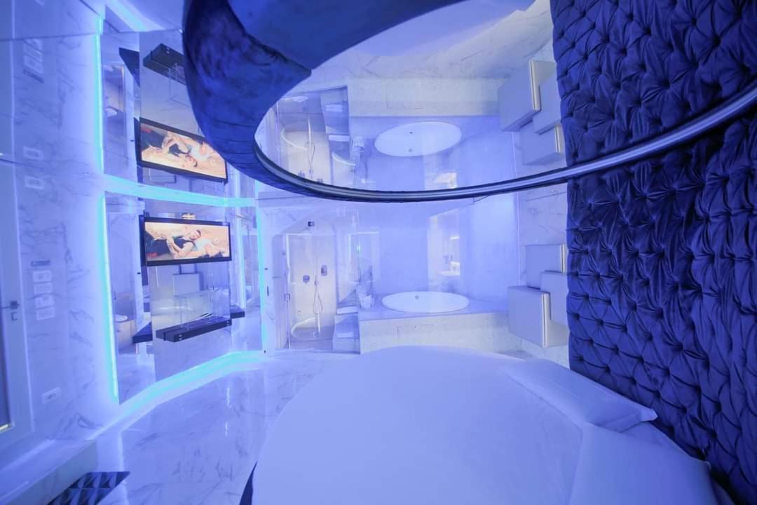 Cleros Sky Lounge - Housity