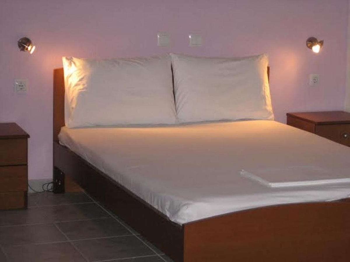 Familia Hotel - Housity