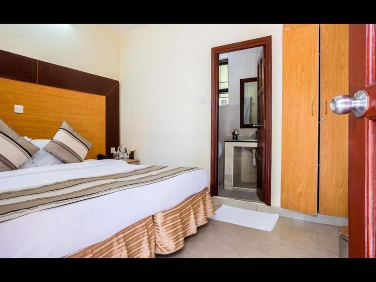 Suitetrails - Room in BB - PrideInn Express Nyali 1