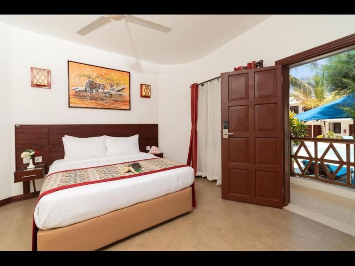 Room in BB - PrideInn Express Nyali 1 - Housity