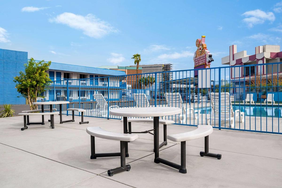 Travelodge by Wyndham Las Vegas - Housity