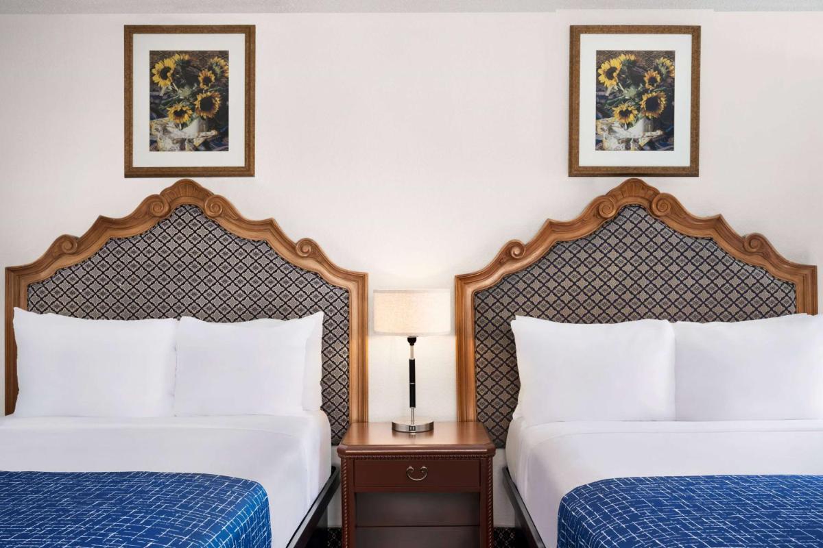 Travelodge by Wyndham Las Vegas - Housity