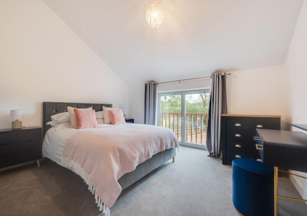 Abbey View - Housity