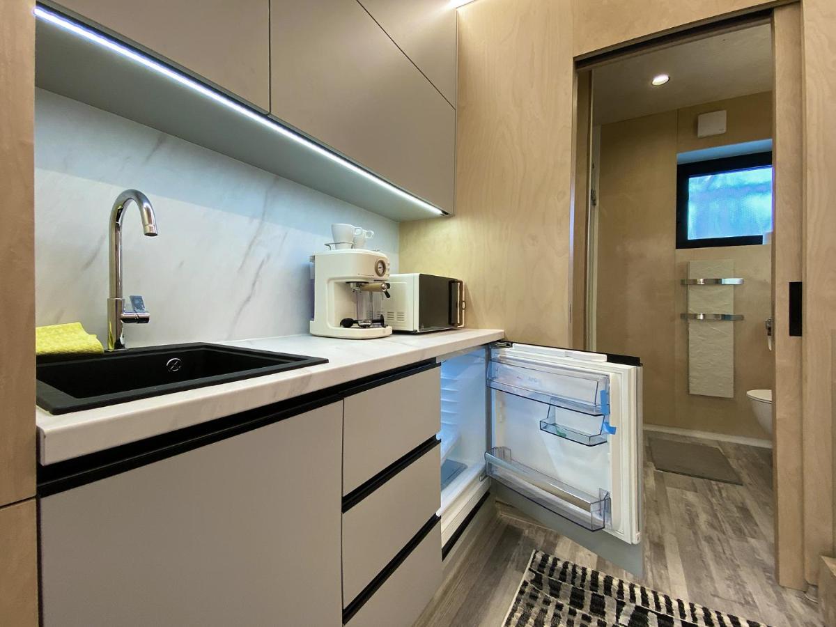Luxusní apartmán v Praze Klánovicích na zahradě, 20 minut do centra Prahy - Housity