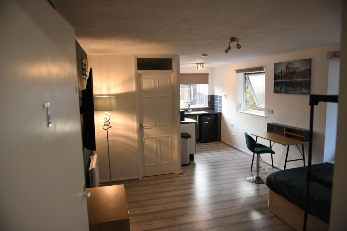 Luxx Studio Apartment Luton - Housity