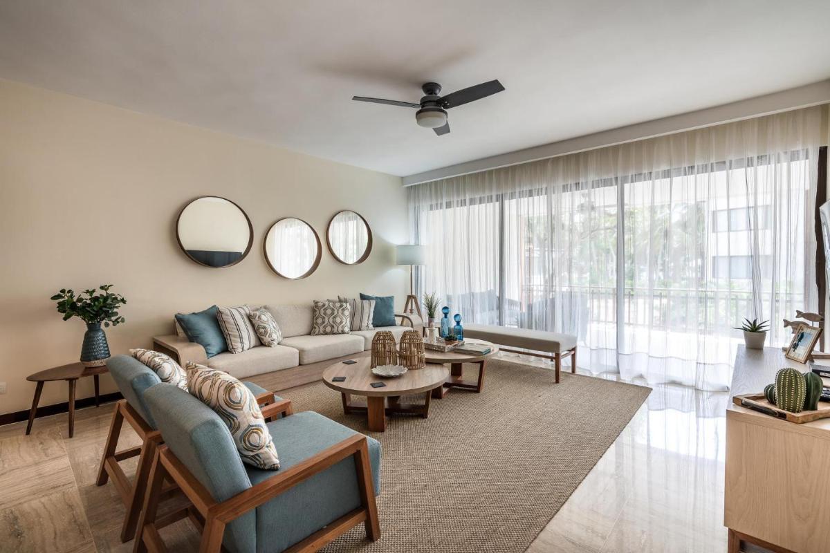 Luxury Beach Apartment at El Portillo - no extra fees - Housity