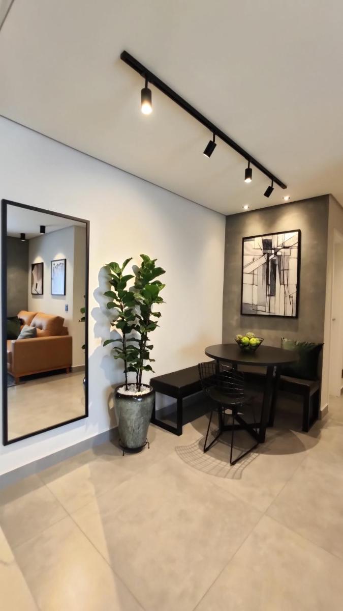 SOFISTICADO! 12ºandar, 2Q, 2WC's, garagem subsolo - Housity