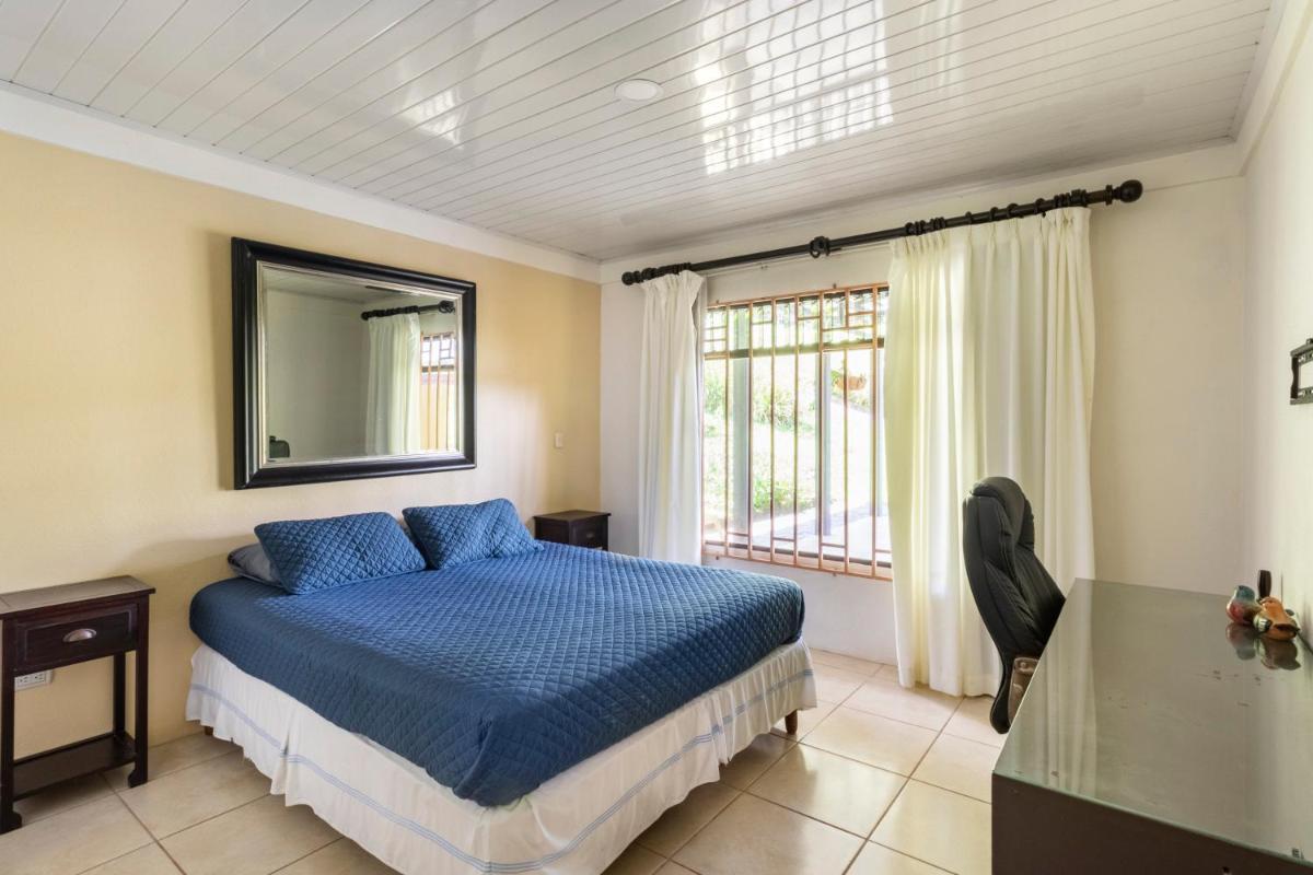 Finca la Martina - Rent all the property with both houses in San Ramon - Housity