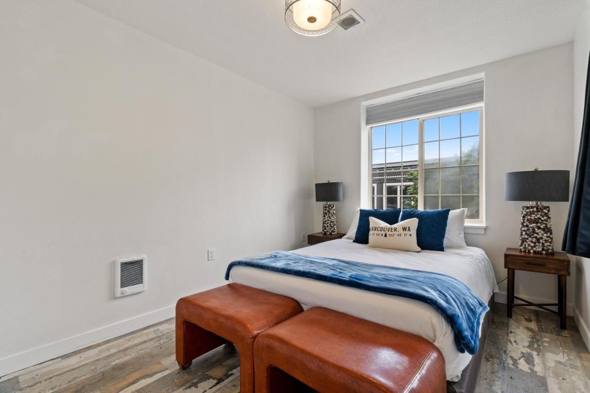 Downtown Couv' Corner Suite, Close To Pdx - Housity