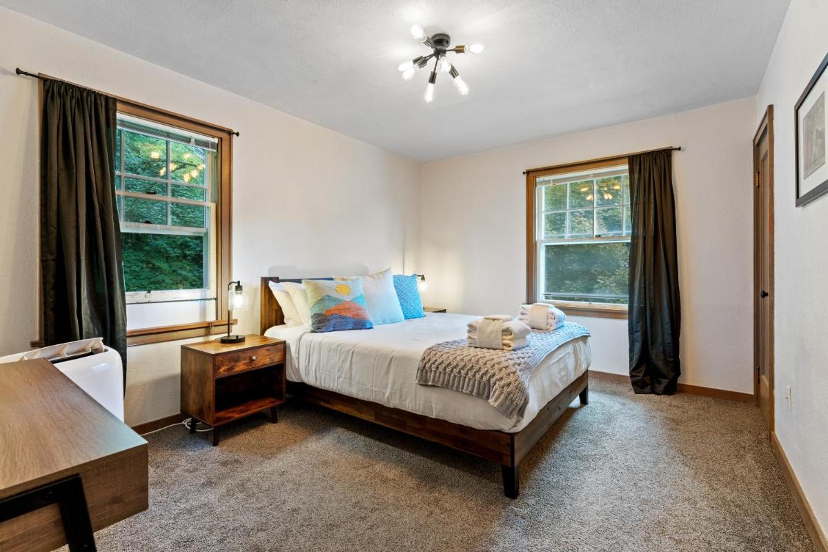 Downtown Historic Camas Near Lacamas Lake - Housity