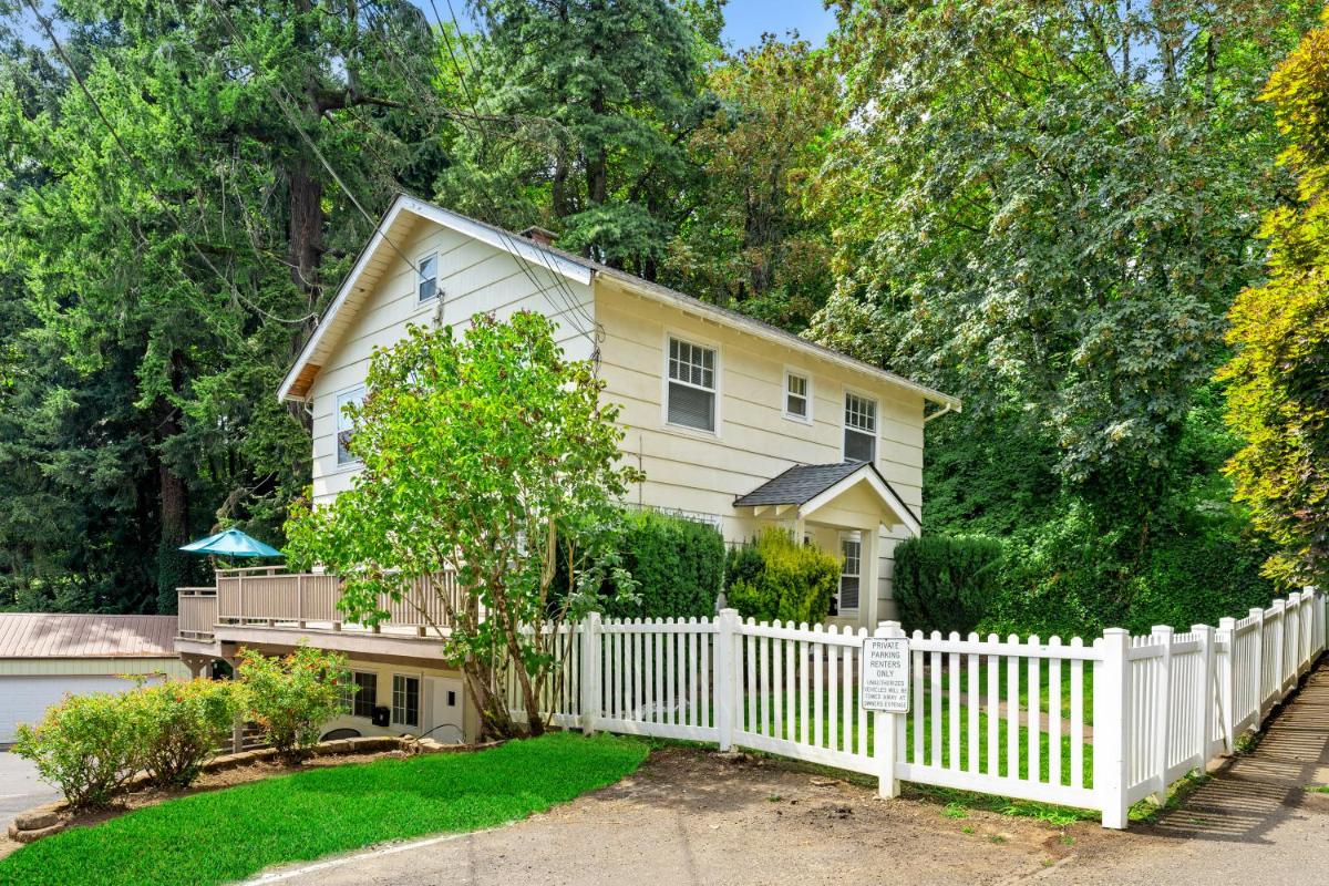 Downtown Historic Camas Near Lacamas Lake - Housity