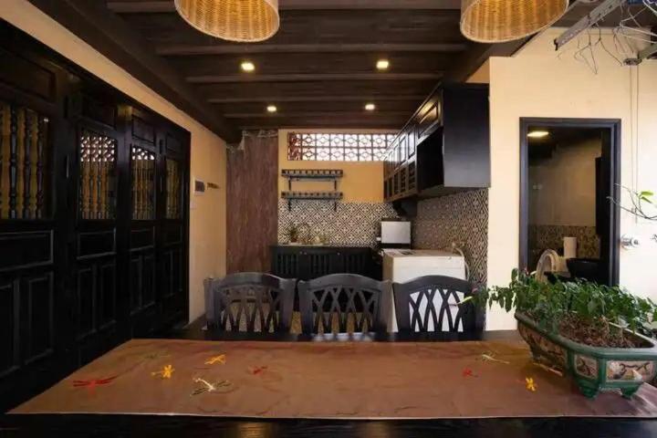 Aura Home Indochine Whole Apartment - Housity