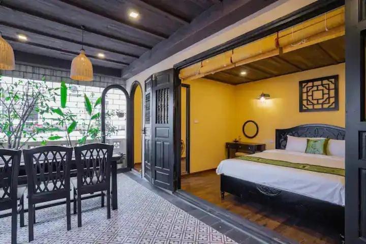 Aura Home Indochine Whole Apartment - Housity