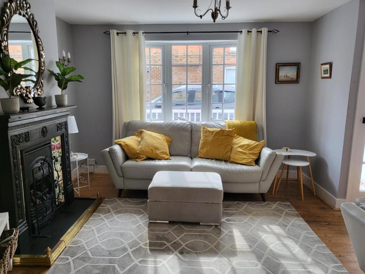 Pebble Cottage - Housity