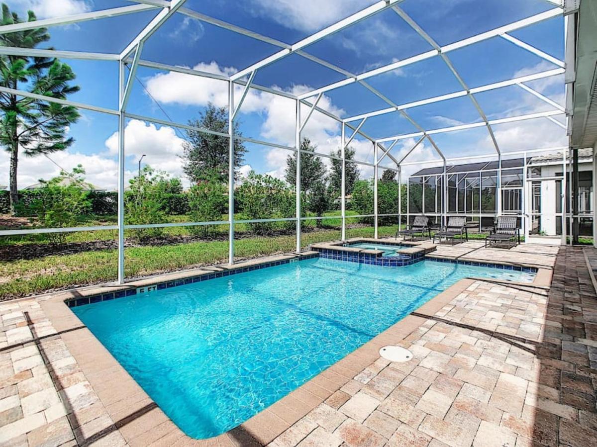 6BR Family Mansion Pvt Pool BBQ - Housity