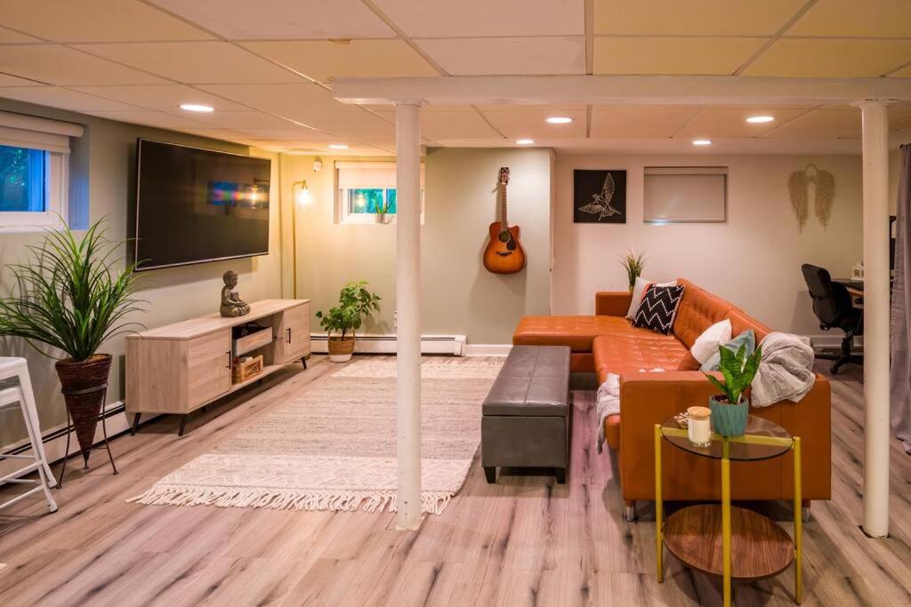 Immaculate Newly Renovated 1 Bedroom Apt Near NYC - Housity