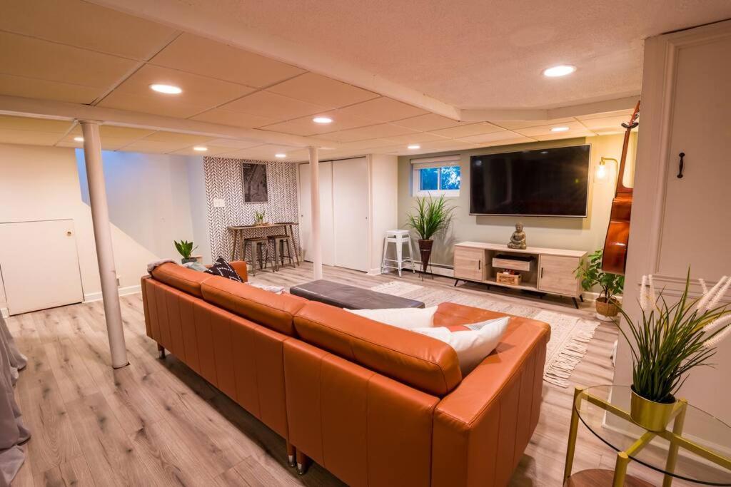 Immaculate Newly Renovated 1 Bedroom Apt Near NYC - Housity