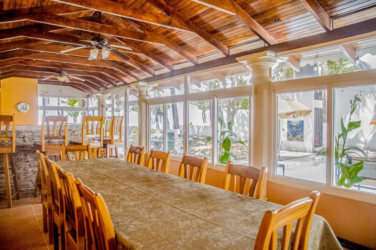 Sunset House - Housity