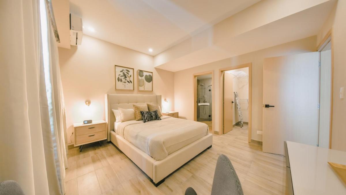 Fully Serviced Apartment at Regatta Living II - 703 - Housity