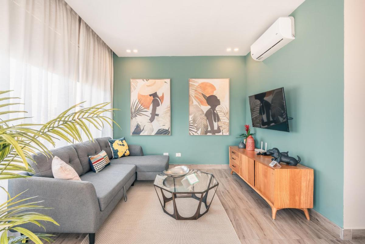 Suitetrails - Most exclusive Condo- Hotel in Town -802