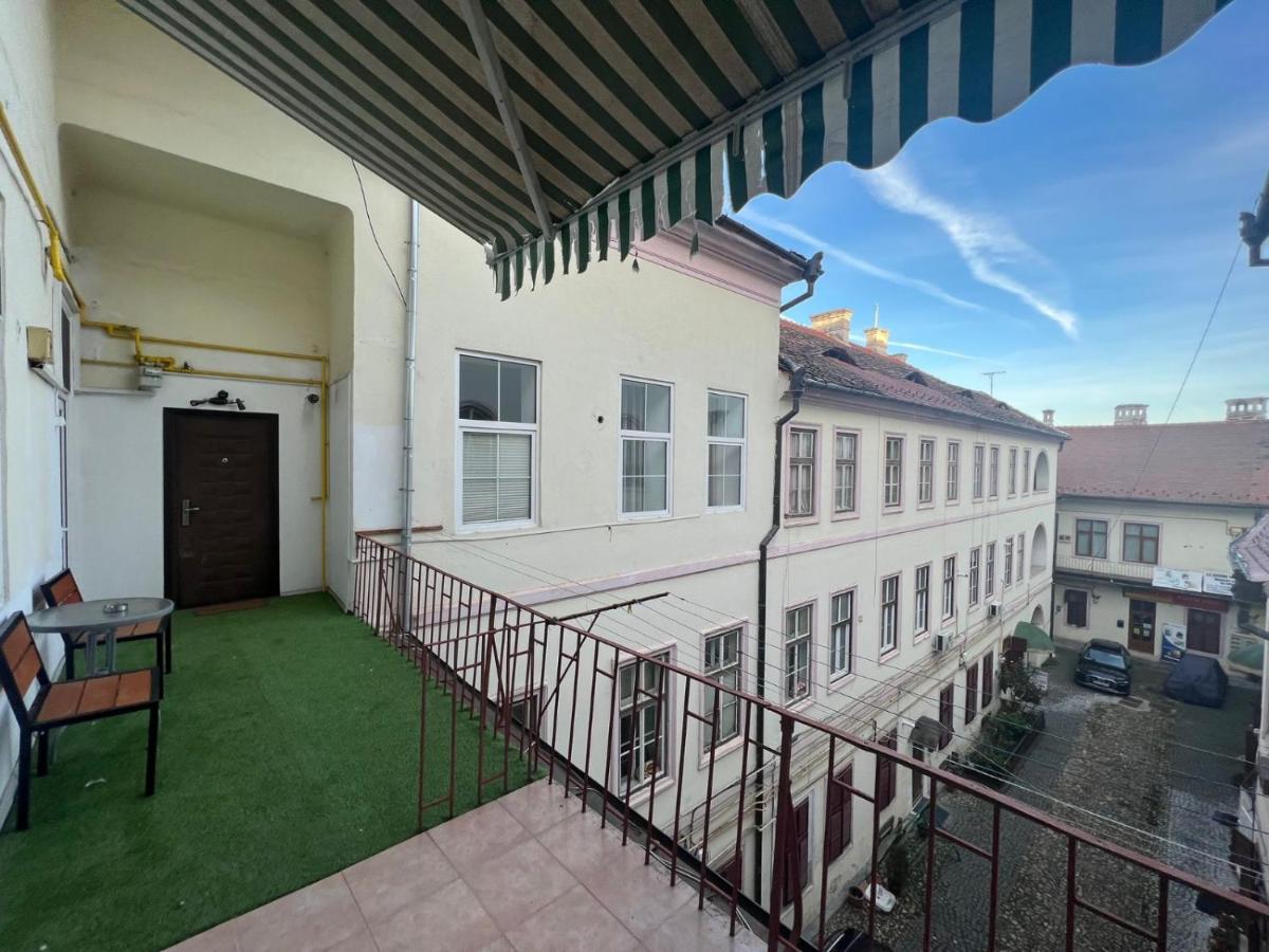 Suitetrails - Nouvelle Apartments Sibiu
