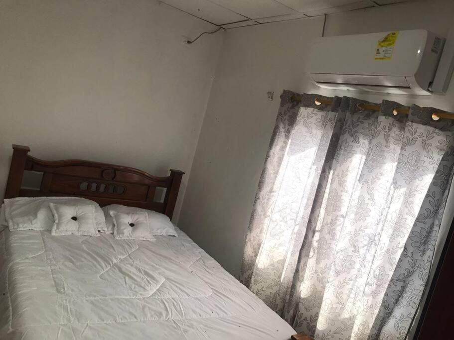 Donde Bris - Housity