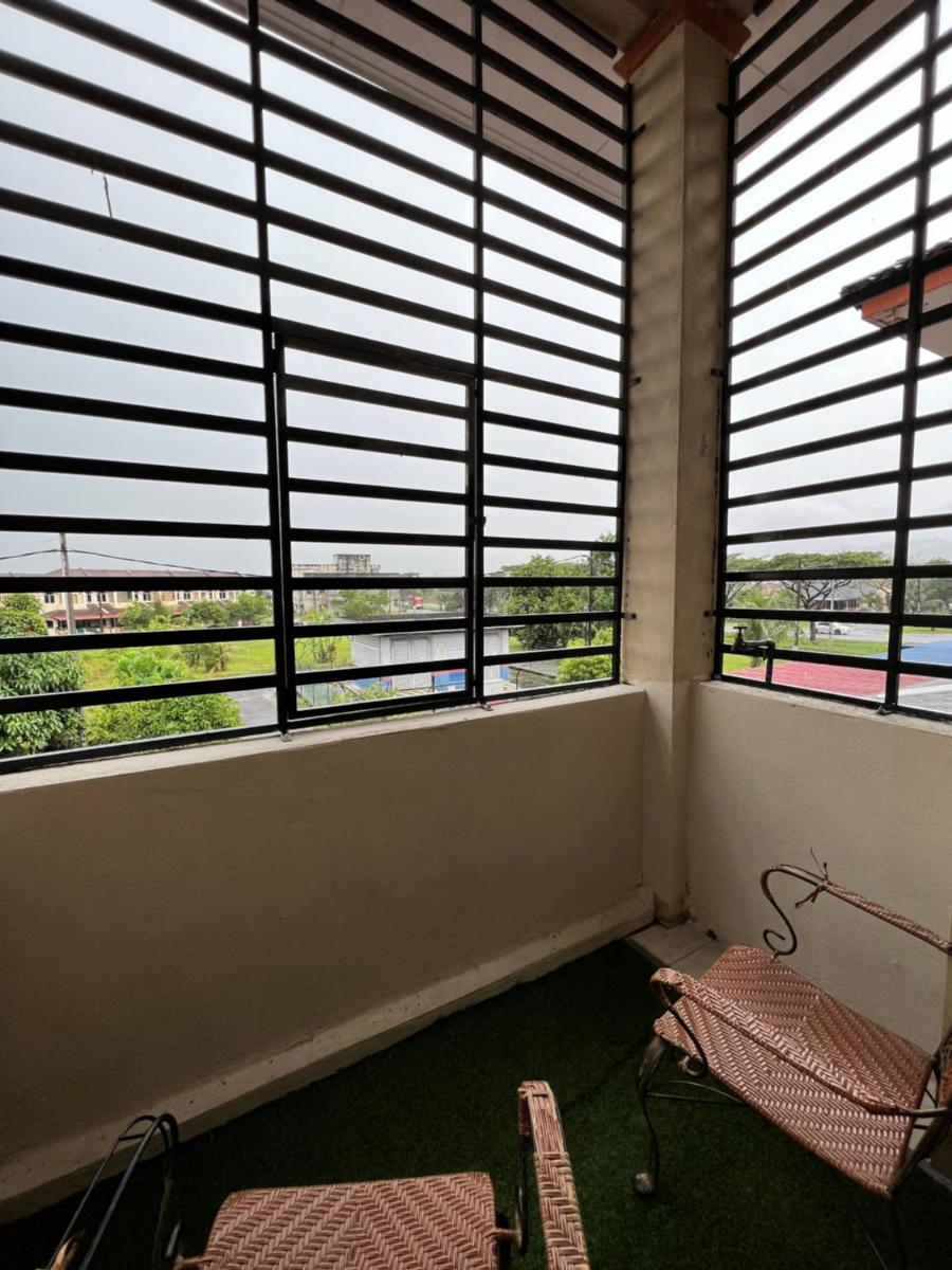 Suitetrails - HUJAN GUEST HOUSE