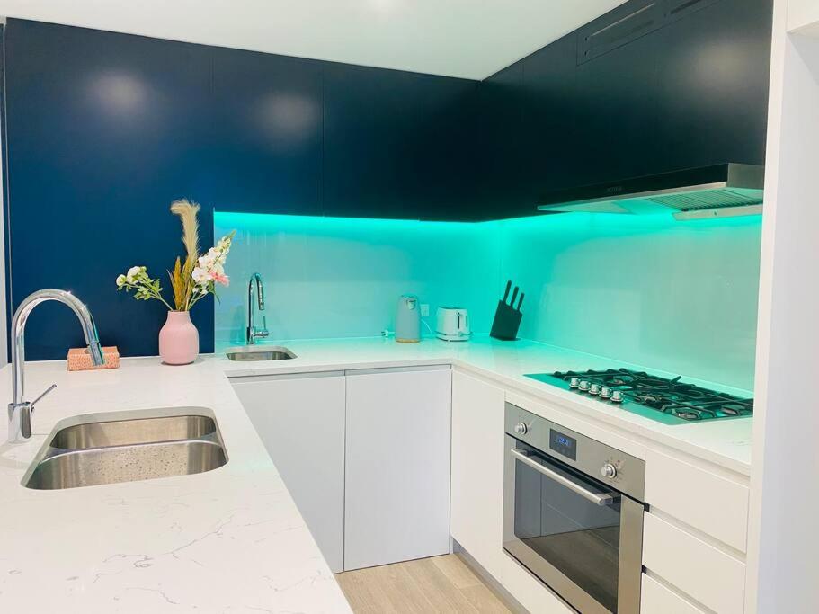 Lovely Waterview 1 bedroom +study+Free Parking - Housity