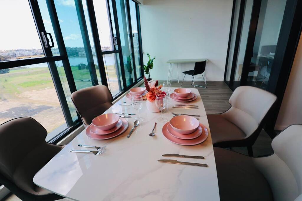 Lovely Waterview 1 bedroom +study+Free Parking - Housity