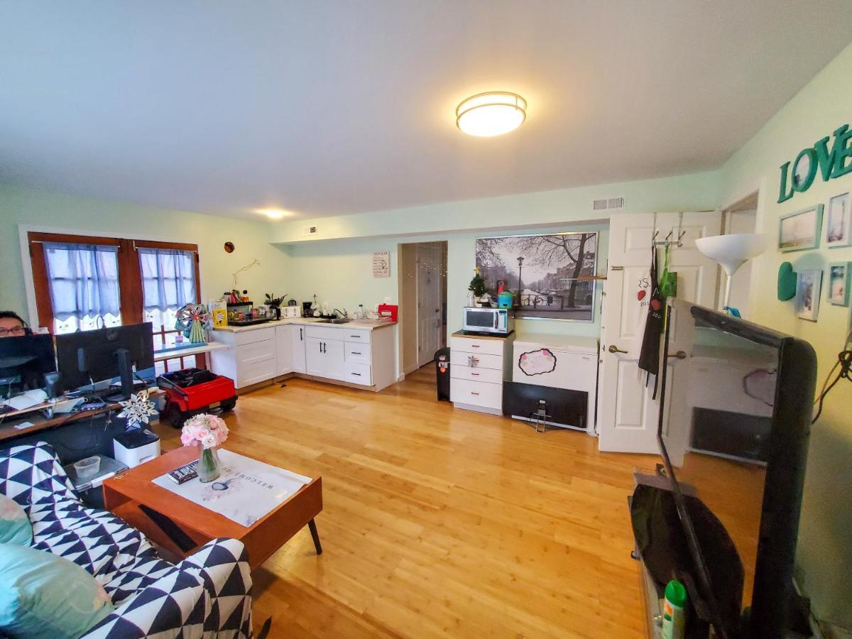 5 star Room2/Close to everything/5 min walk metro/Rockville Town Center - Housity