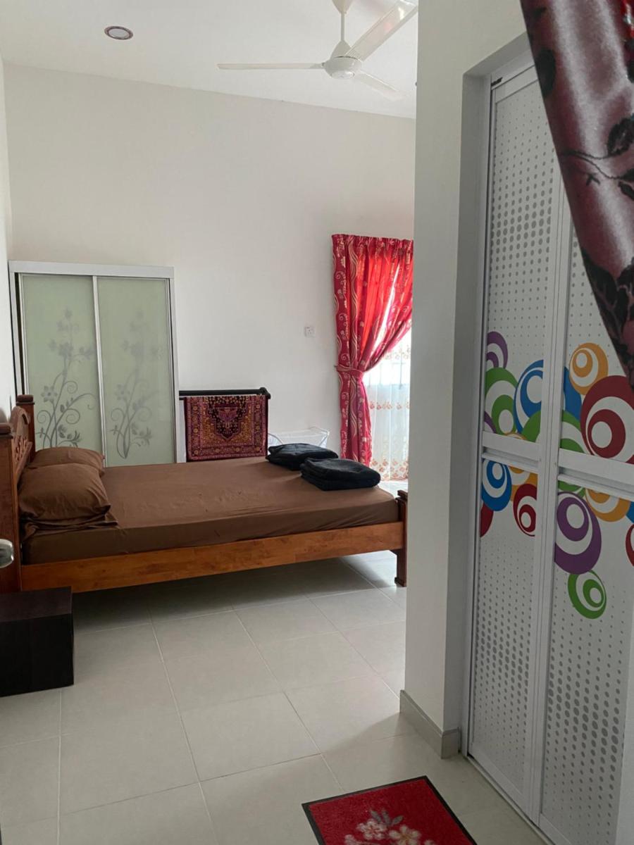 Ladiya Homestay Islamic - Housity