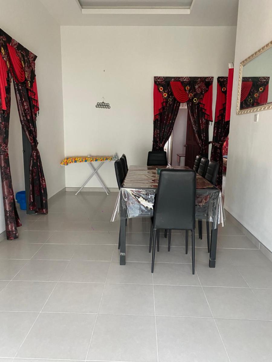 Ladiya Homestay Islamic - Housity