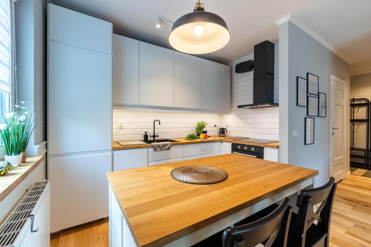 Komfortowy apartament z parkingiem - Housity