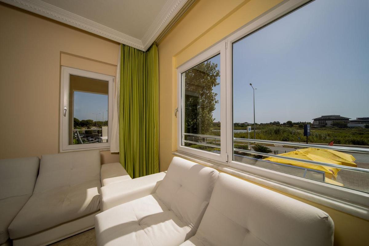 Suitetrails - Spacious and Modern Apartment in Antalya