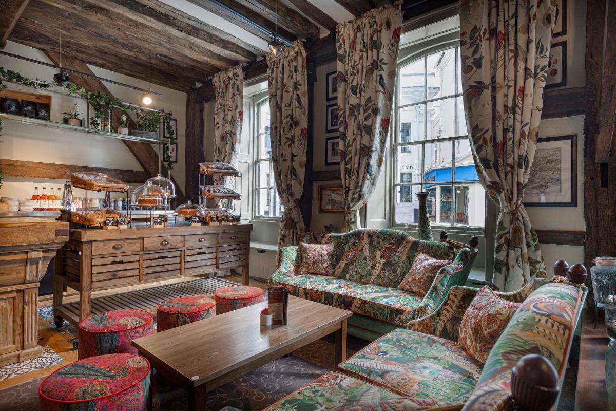 The White Horse Hotel, Romsey, Hampshire - Housity