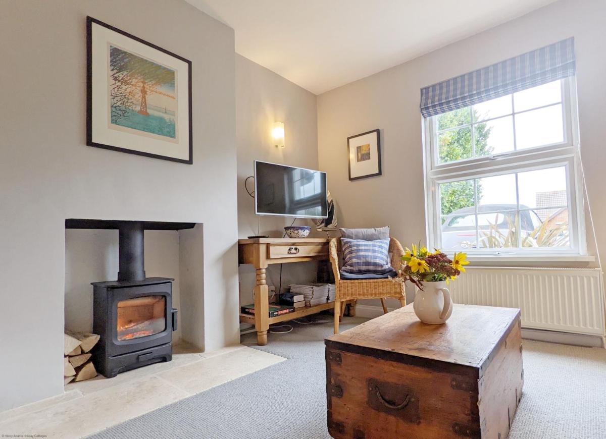 Dolphin Cottage - Hayling Island - Housity
