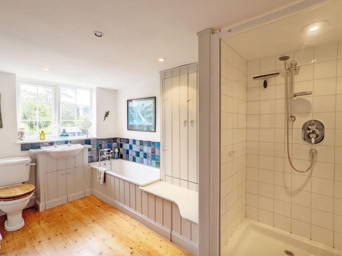 Dolphin Cottage - Hayling Island - Housity