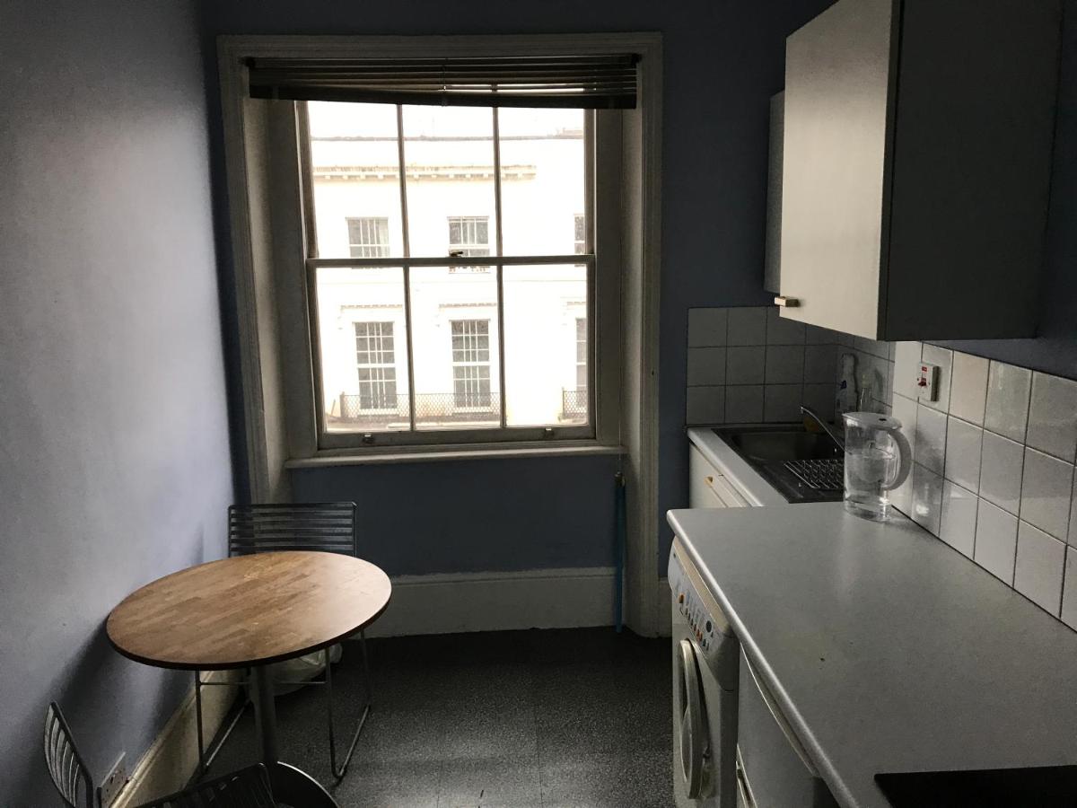 Kensington flat with roof terrace and sunshine - Housity