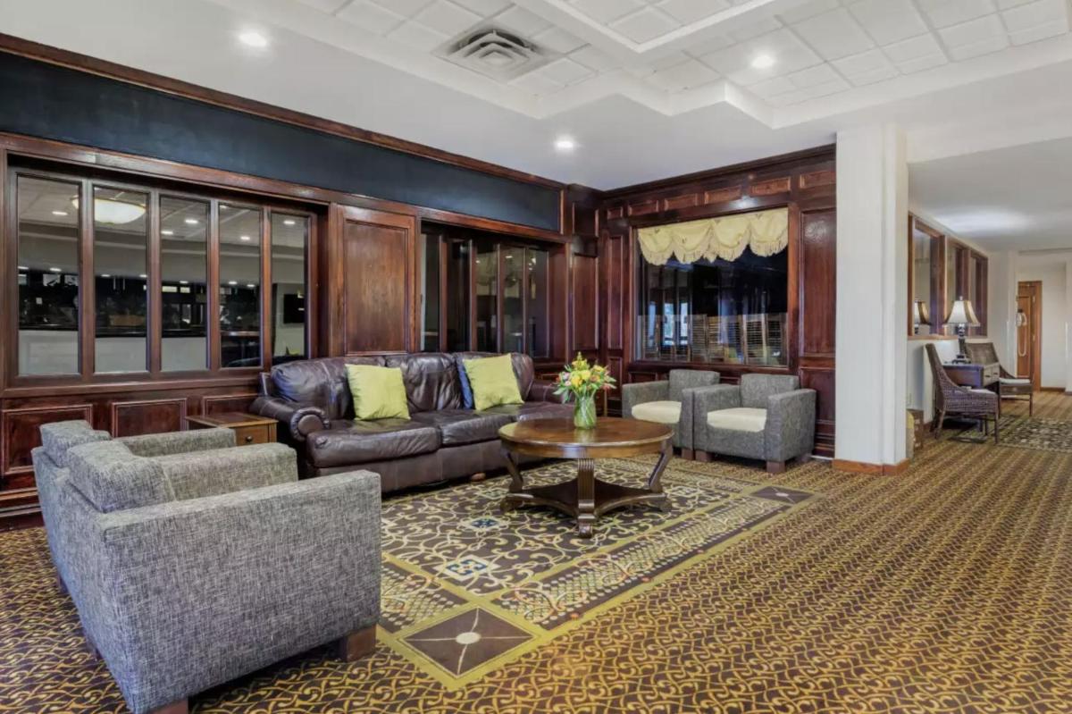 Charming Rooms with Bath, NEW CUMBERLAND - SK - Housity