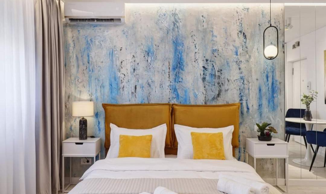 Government Deluxe Studio by Magic Apartments - Housity