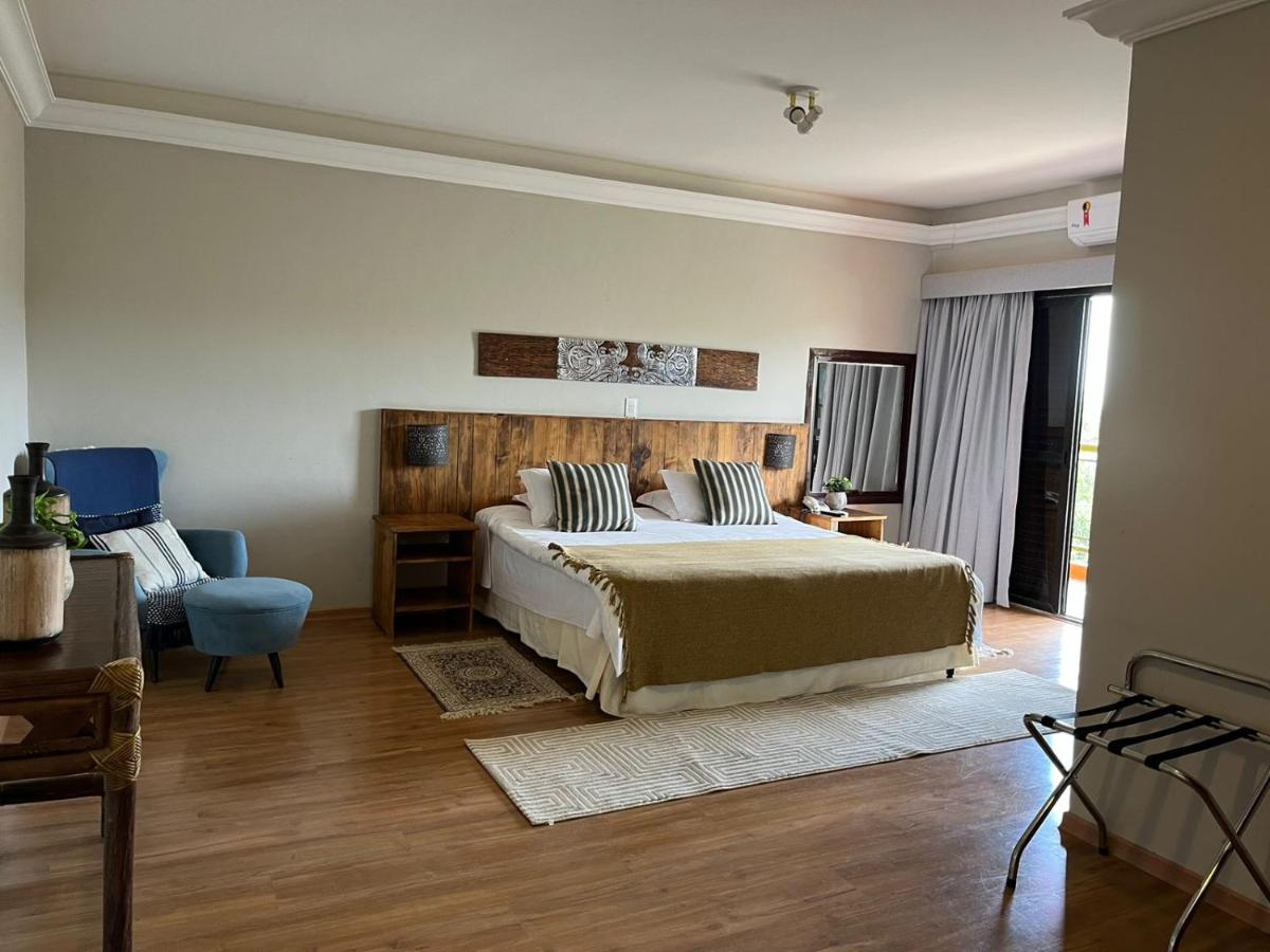 Hotel Pousada Shangri-la - Housity