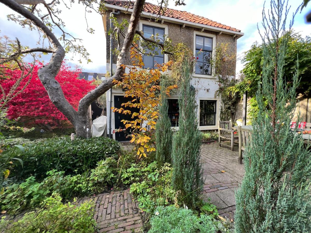 Apple Tree Cottage - charming home at beautiful canal in our idyllic garden - Housity