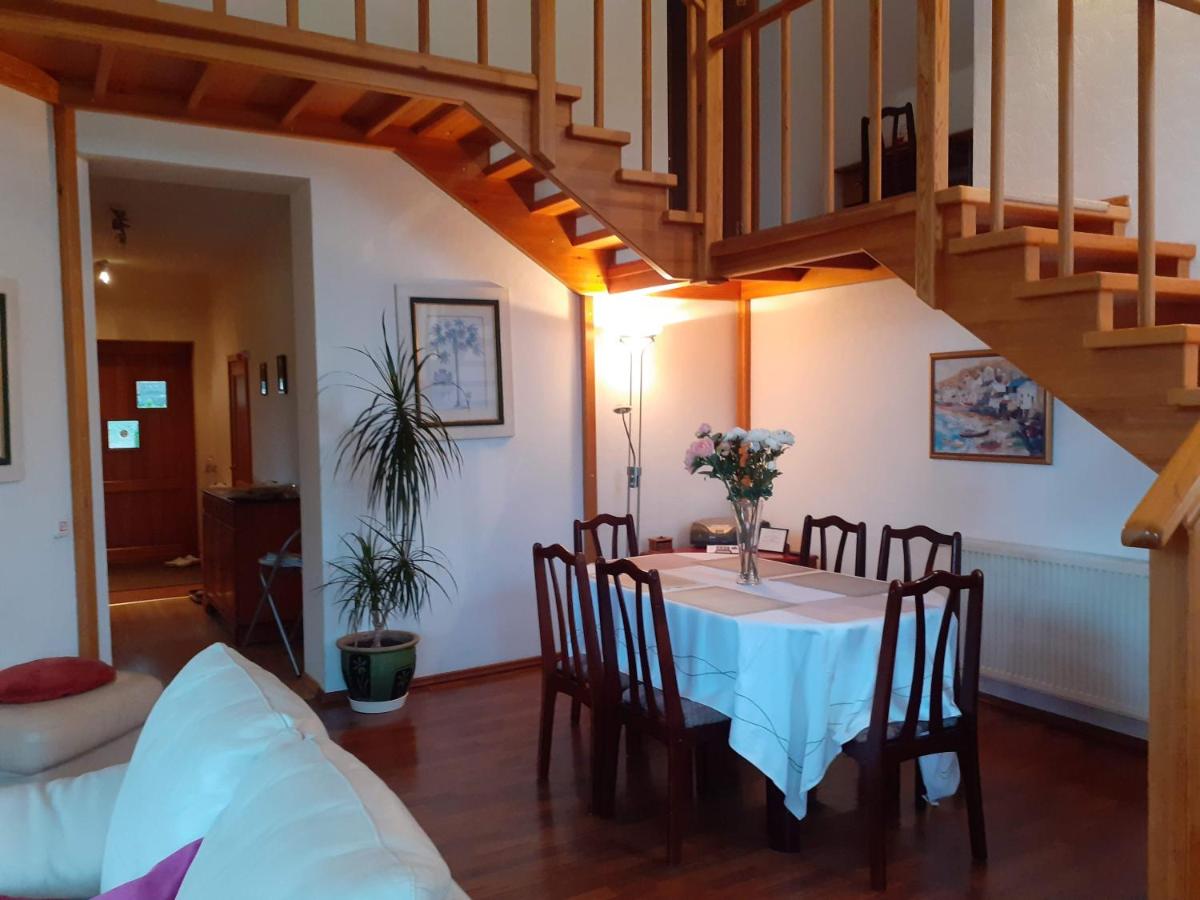 Forest Edge House - Housity