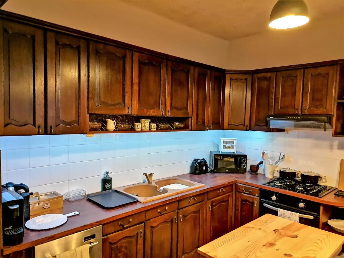 La Petite Maison des Artiste - Housity