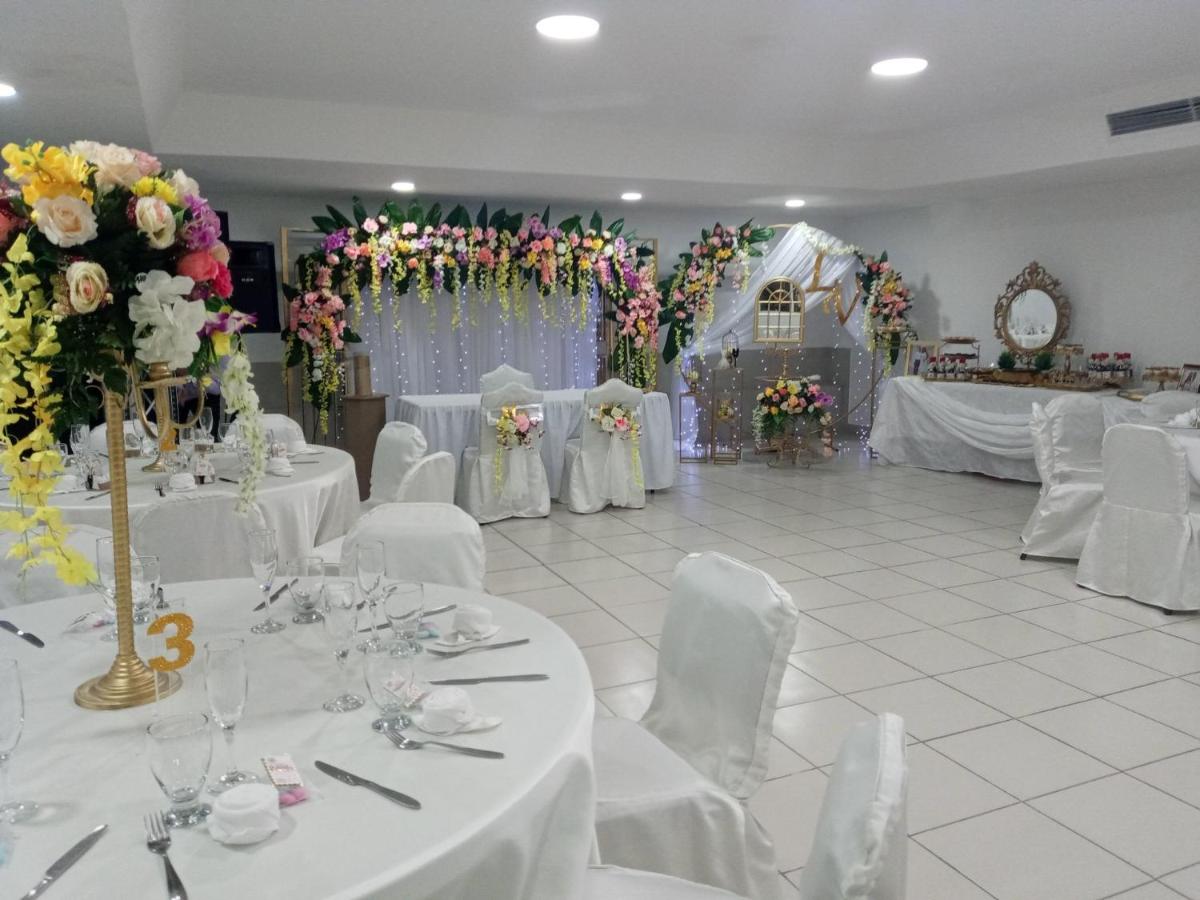 Hotel Tower House Suites - Housity